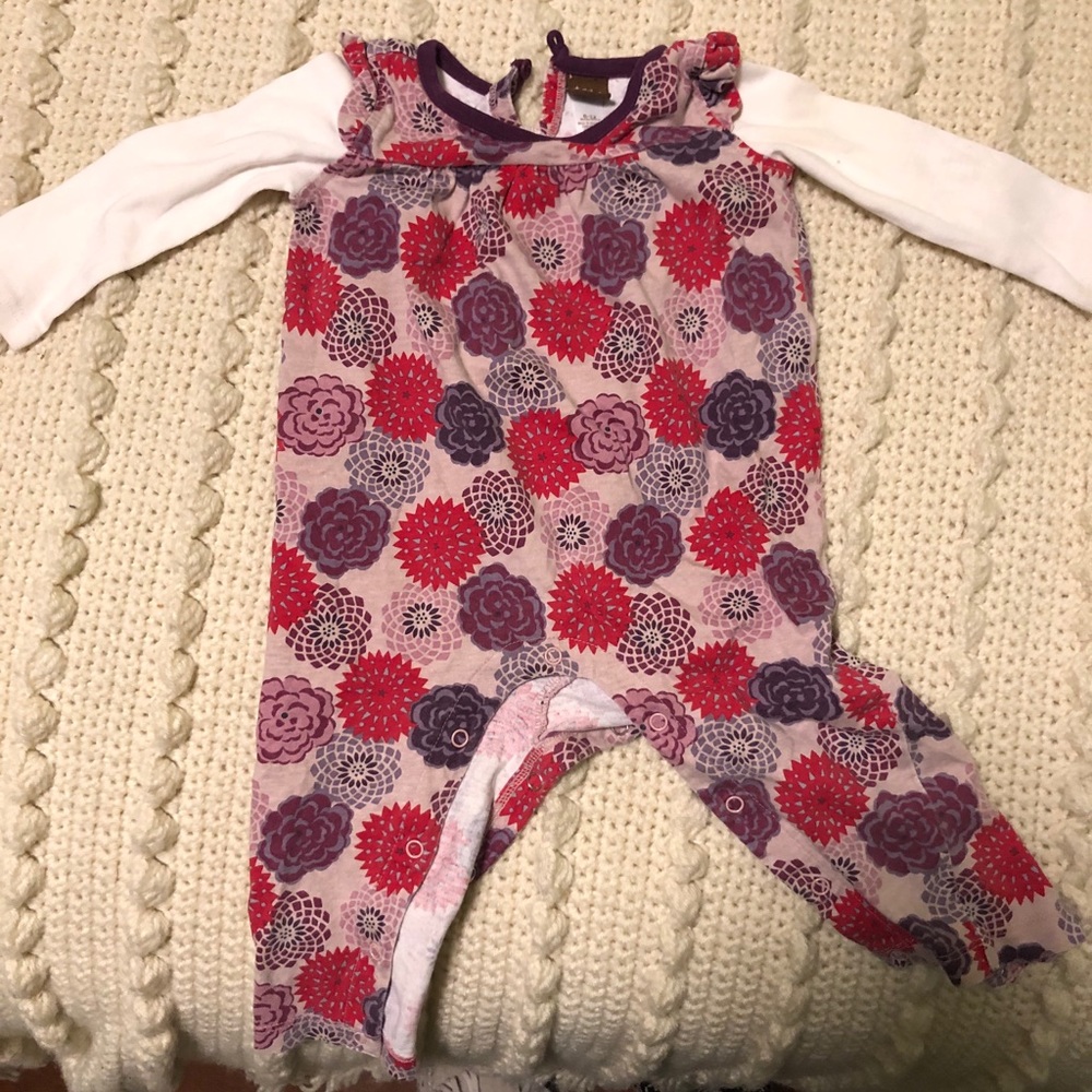 Beautiful Floral Jumpsuit by Tea 6-12 months
